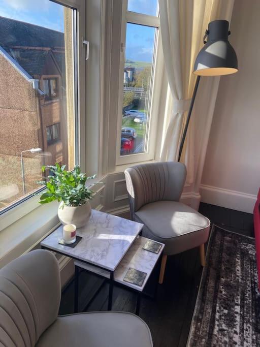 Beautiful Traditional Flat In The Center Of Largs. Dış mekan fotoğraf